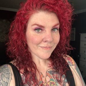 Meet your Posher, Jillian